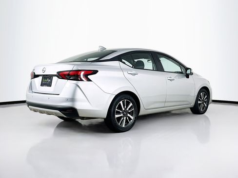 Used 2025 Nissan Versa SV FWD image 9