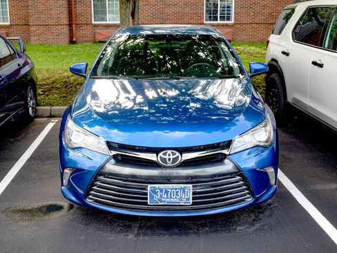 Used 2017 Toyota Camry XSE FWD image 14