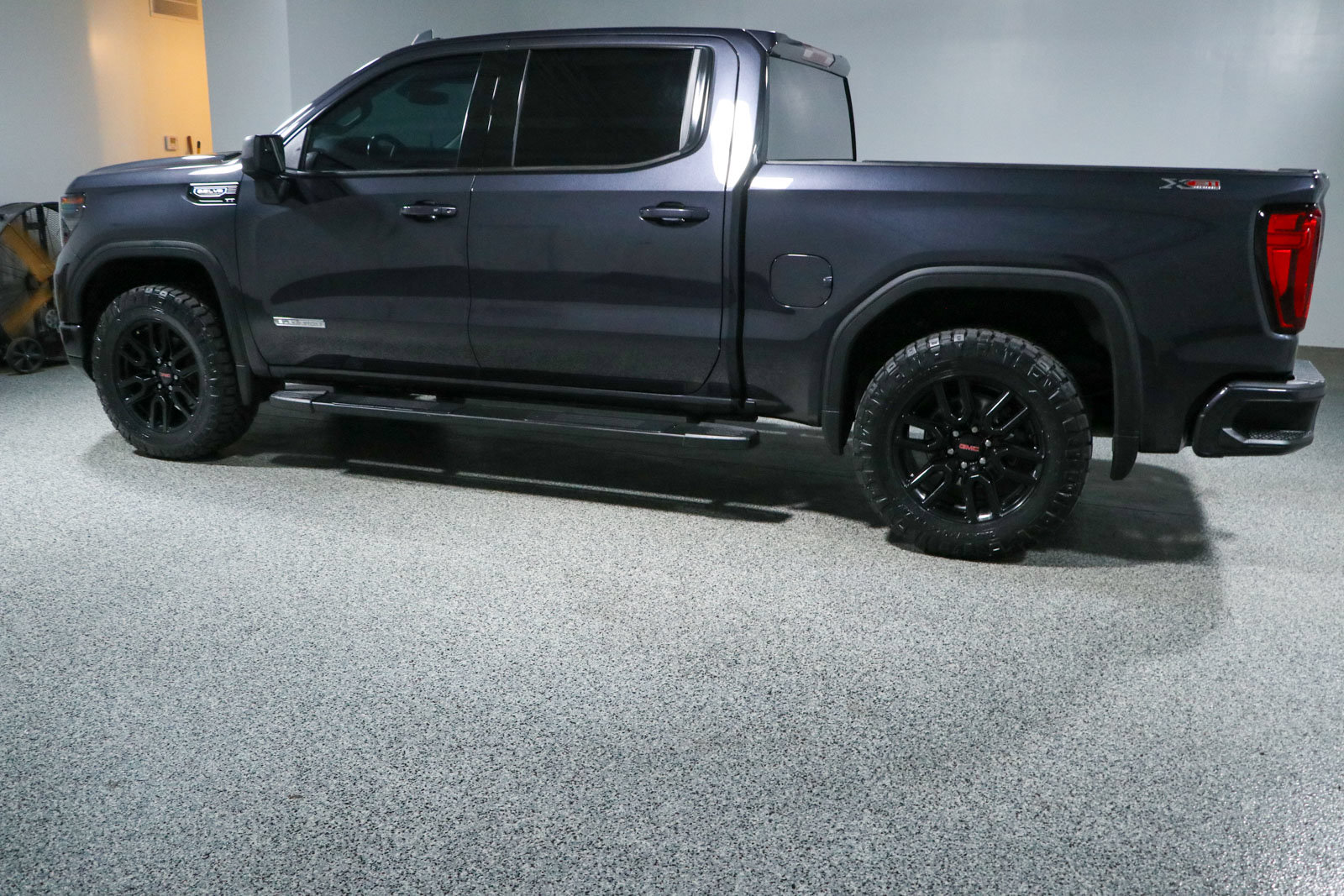 Used 2022 GMC Sierra 1500 Elevation AWD/4WD image 11