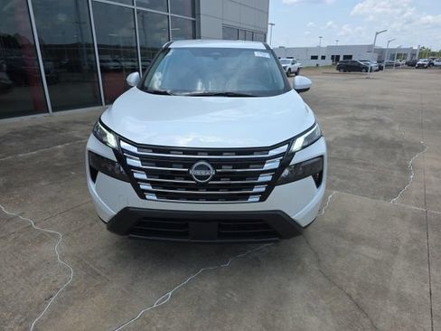 Used 2026 Nissan Rogue SV FWD image 9