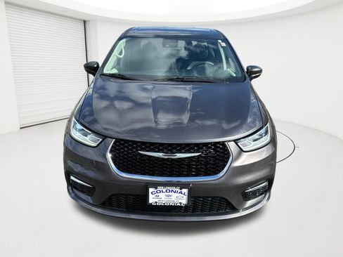 Used 2023 Chrysler Pacifica Touring-L FWD image 22