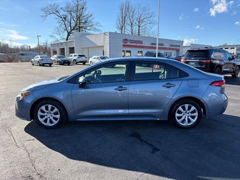Used 2023 Toyota Corolla LE image 27