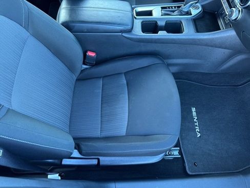 Used 2025 Nissan Sentra SV image 11