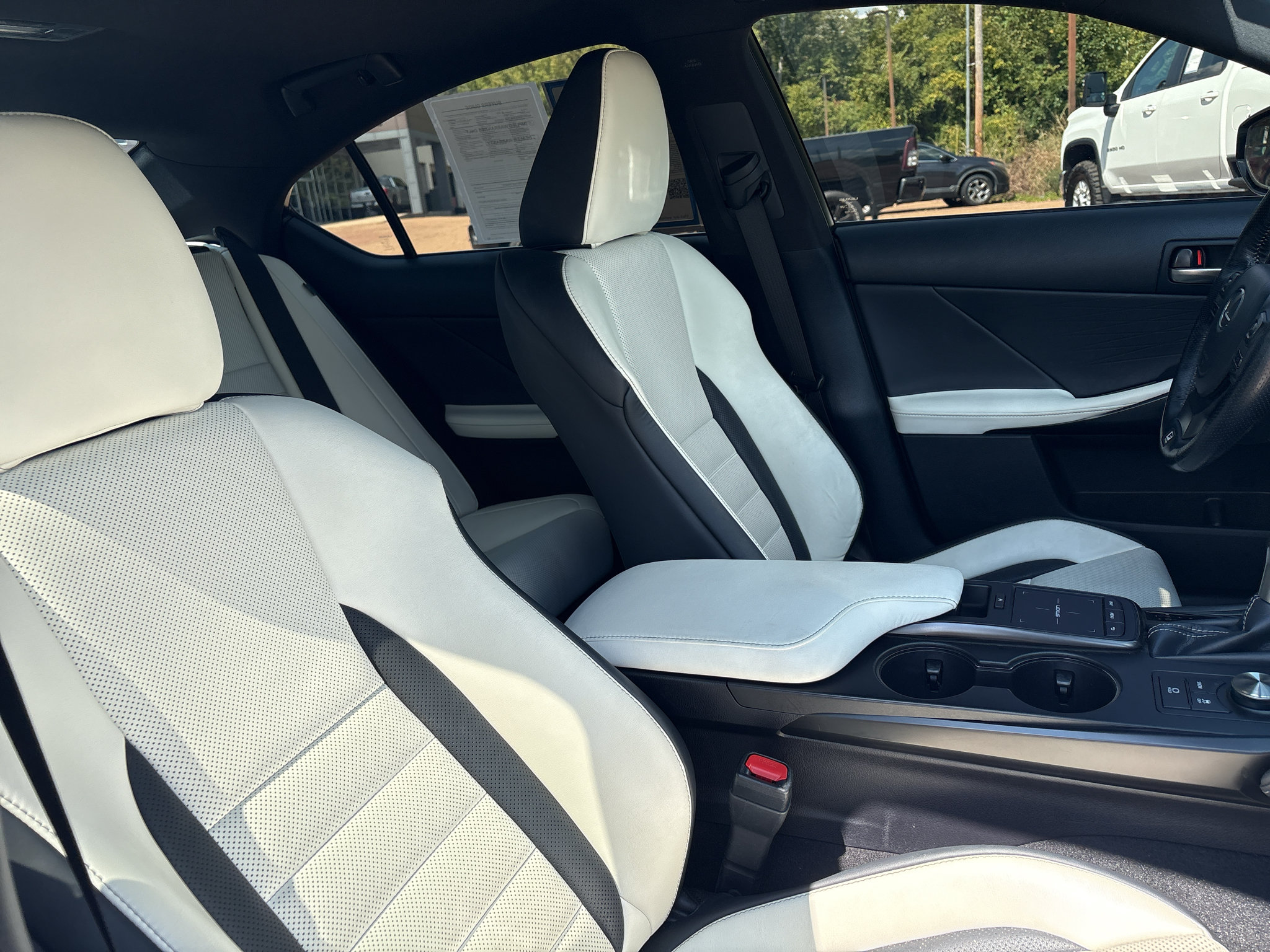 Used 2022 Lexus IS 350 F Sport w/ Navigation Package RWD image 13