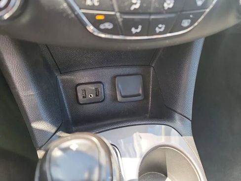 Used 2019 Chevrolet Cruze LS FWD image 21