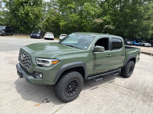 Used 2021 Toyota Tacoma TRD Off-Road w/ Technology Package AWD/4WD image 5