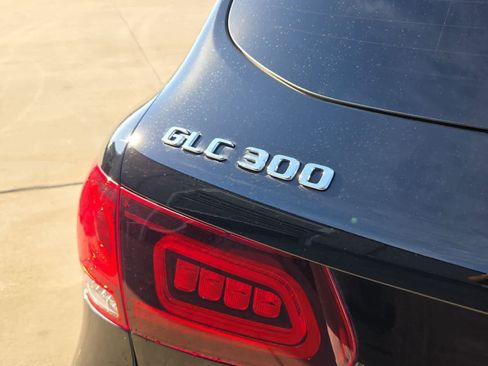 Used 2022 Mercedes-Benz GLC 300 GLC 300 image 11