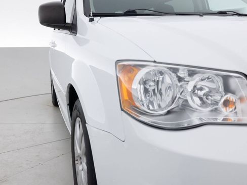 Used 2016 Dodge Grand Caravan SE w/ Quick Order Package 29E SE FWD image 11