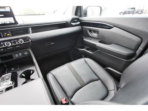 Used 2023 Honda Pilot EX-L image 12