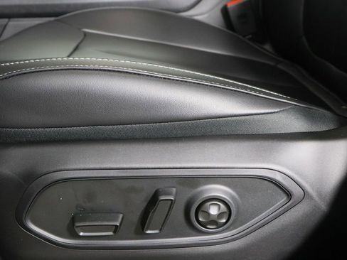 New 2026 Jeep Grand Cherokee Limited image 25