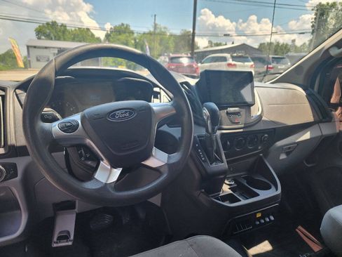 Used 2018 Ford Transit 250 148 Low Roof RWD image 9