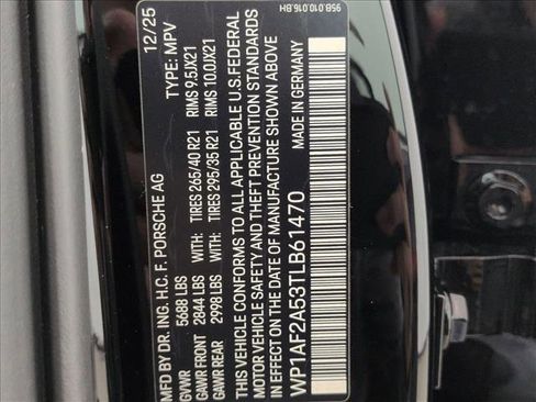 New 2026 Porsche Macan GTS image 20