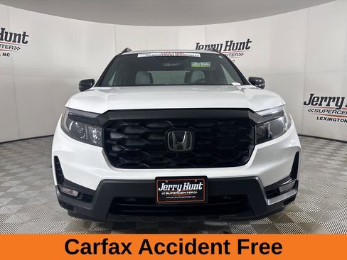 Used 2023 Honda Passport Elite image 3