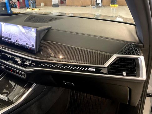 Certified 2025 BMW X5 M60i w/ Executive Package image 17