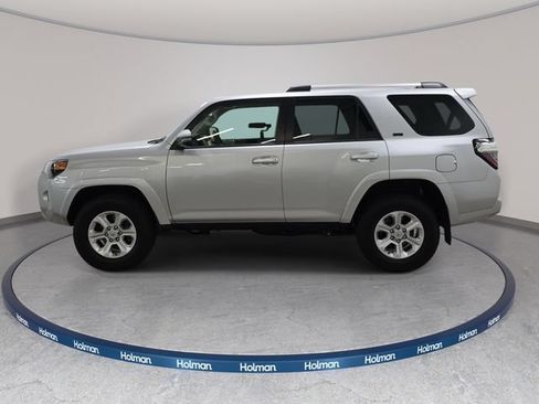 Certified 2024 Toyota 4Runner SR5 Premium w/ Moonroof Package AWD/4WD image 8
