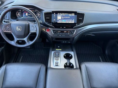 Used 2024 Honda Passport EX-L image 3