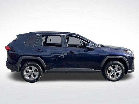 Used 2025 Toyota RAV4 XLE AWD/4WD image 9