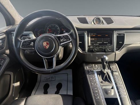 Used 2015 Porsche Macan Turbo AWD/4WD image 10