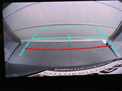 Used 2022 Toyota Sienna XLE image 32