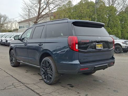 New 2026 Ford Expedition Platinum image 4
