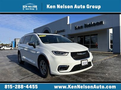 Used 2023 Chrysler Pacifica Limited