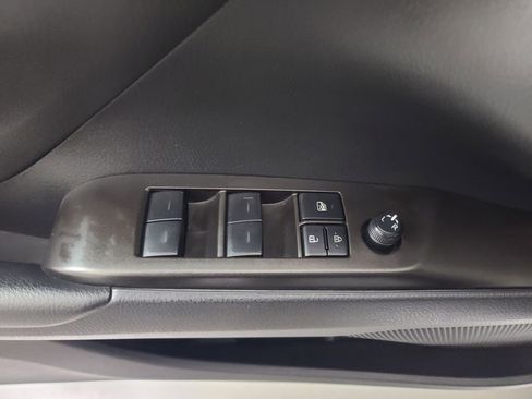 Used 2024 Toyota Camry SE image 23