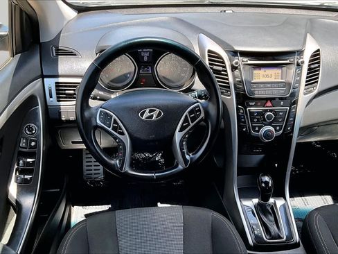 Used 2013 Hyundai Elantra GT w/ Touch & Go Pkg FWD image 6