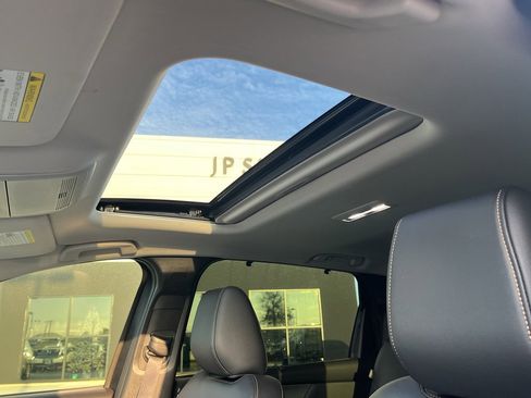 Certified 2025 MAZDA CX-90 3.3 Turbo w/ Preferred Package image 22