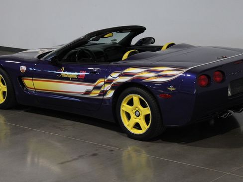 Used 1998 Chevrolet Corvette Convertible w/ Memory Pkg RWD image 10