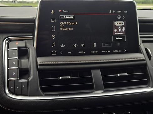 Used 2024 GMC Yukon AT4 w/ Technology Package AWD/4WD image 17