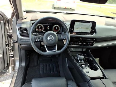 Certified 2023 Nissan Rogue Platinum w/ Platinum Premium Package FWD image 7
