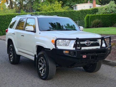 Used 2012 Toyota 4Runner SR5 w/ Convenience Pkg AWD/4WD image 4