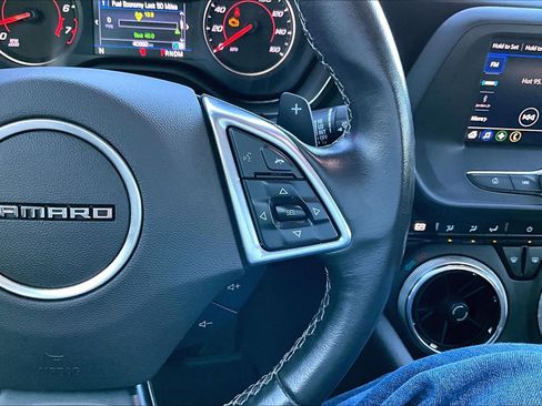 Used 2020 Chevrolet Camaro LT image 11