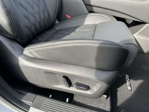 New 2026 Nissan Rogue Platinum w/ Platinum Premium Package image 9