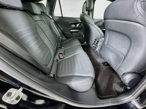 Used 2026 Mercedes-Benz GLC 300 image 29