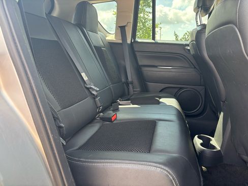 Used 2014 Jeep Compass Latitude image 8