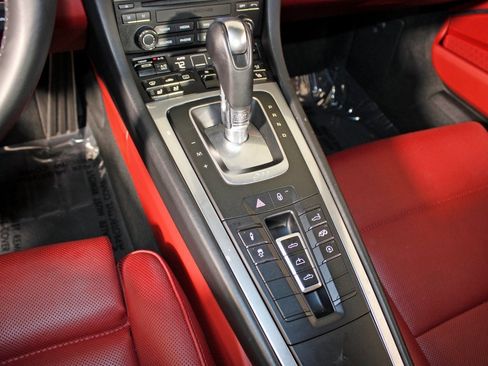 Used 2017 Porsche 911 Carrera 4S image 35