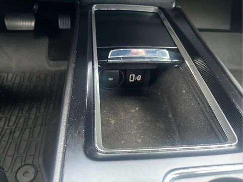 Used 2023 Lincoln Corsair Reserve w/ Jet Appearance Package image 39