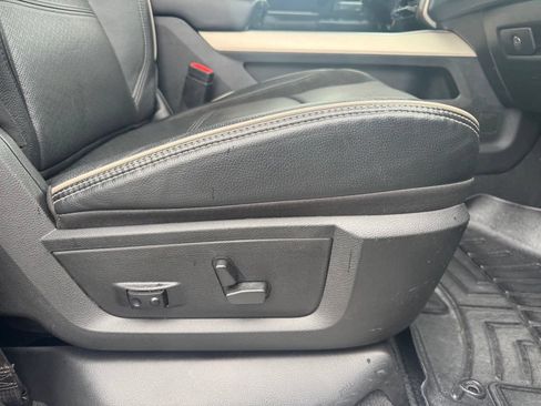 Used 2022 RAM 3500 Laramie RWD image 17