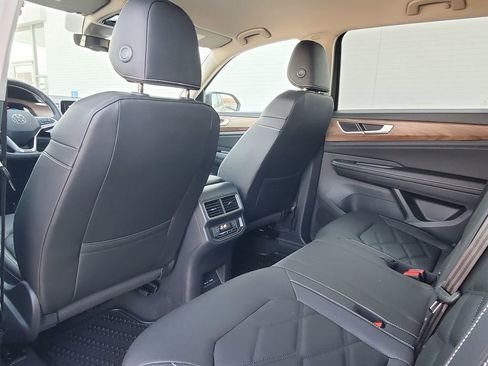 New 2026 Volkswagen Atlas SE FWD image 10