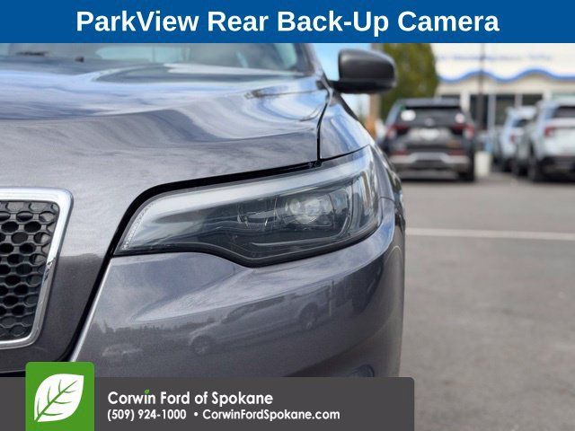 Used 2019 Jeep Cherokee Latitude Plus w/ Comfort/Convenience Group AWD/4WD image 8