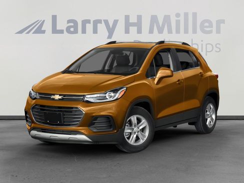 Used 2018 Chevrolet Trax LT w/ Driver Confidence Package FWD image 4