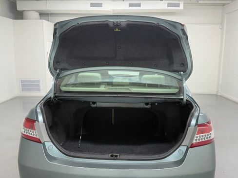 Used 2011 Toyota Camry LE w/ LE Extra-Value Pkg FWD image 19