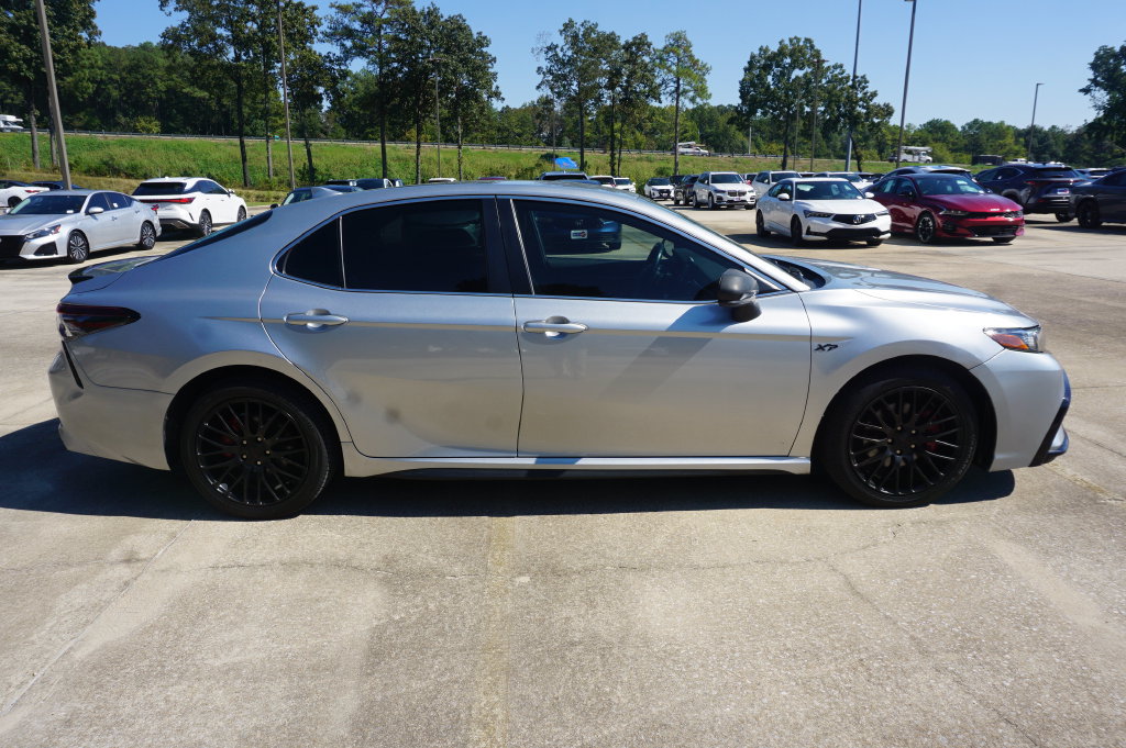 Used 2022 Toyota Camry SE FWD image 20