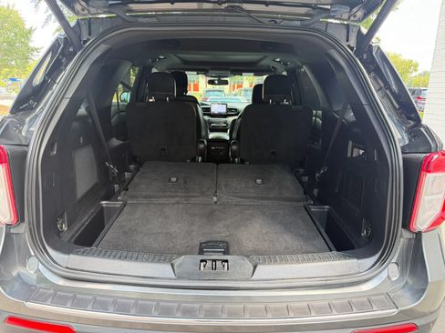Used 2020 Ford Explorer Limited w/ Class III Trailer Tow Package AWD/4WD image 18