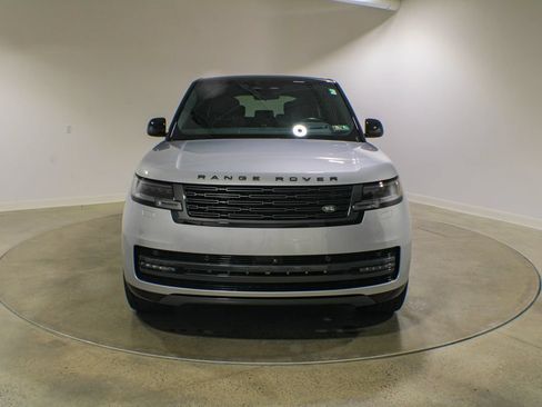 Certified 2025 Land Rover Range Rover Long Wheelbase Autobiography AWD/4WD image 9