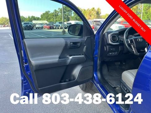 Used 2023 Toyota Tacoma SR5 AWD/4WD image 4