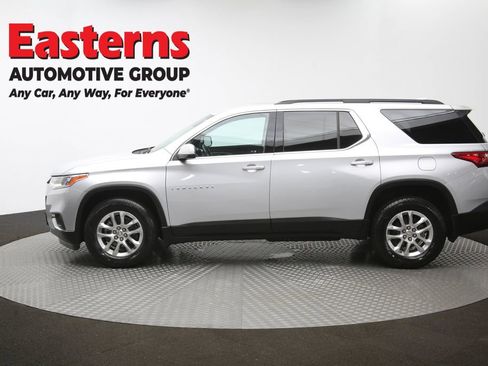 Used 2021 Chevrolet Traverse LT image 59