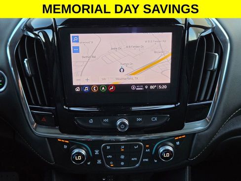 Used 2023 Chevrolet Traverse Premier FWD image 18