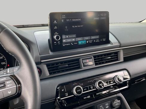 Used 2023 Honda Pilot Touring image 6